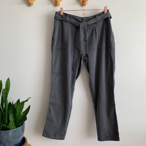 NWT gray lightweight cropped pant size 16